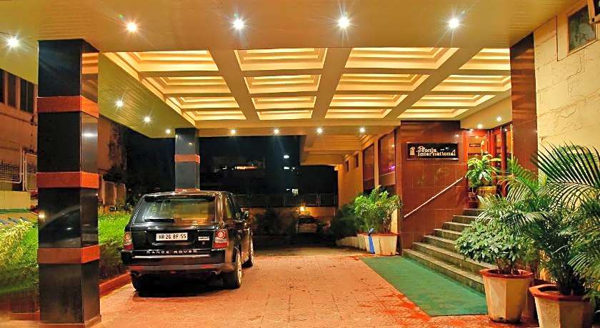 Hotel Poonja International