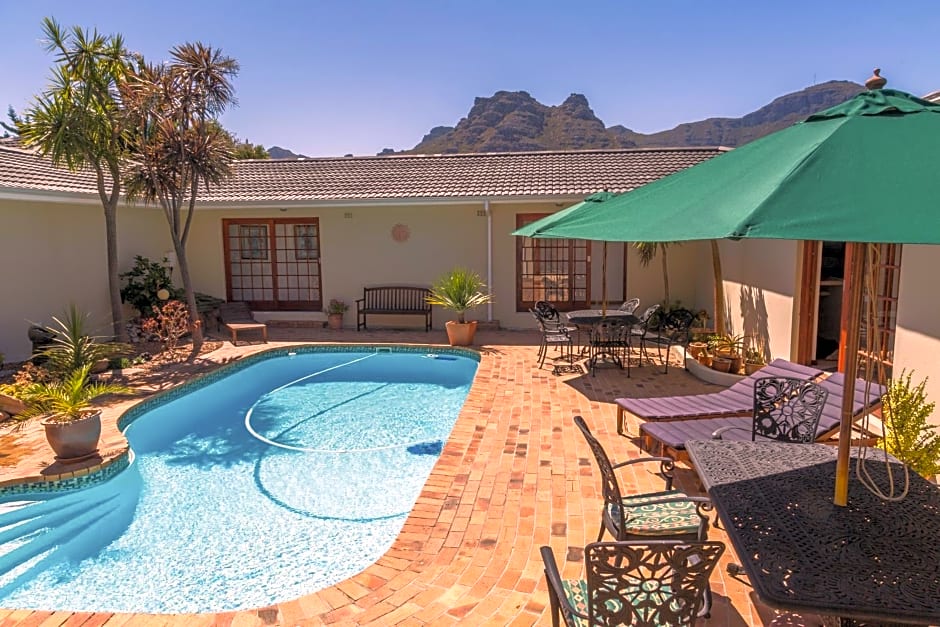 Hout Bay Lodge