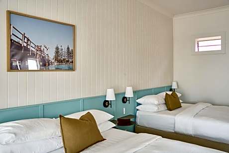 Twin Queen Room with Terrace