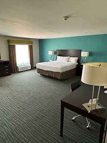 King Studio Suite - Hearing Accessible - Non-Smoking