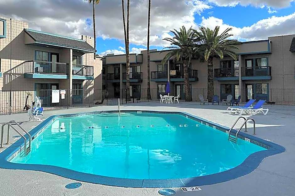 Super 8 by Wyndham Mesa Downtown Near Convention Center