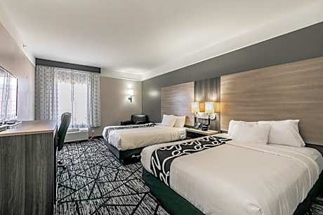 Deluxe Queen Room with Two Queen Beds