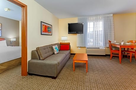 Suite, 2 Bedrooms, Corner (2 Double Beds)