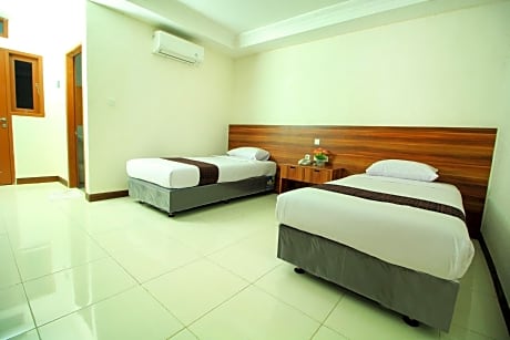 Double or Twin Room (No View)