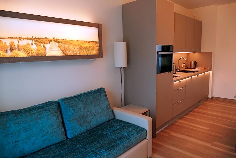 Meyn's Apartments & Hotel