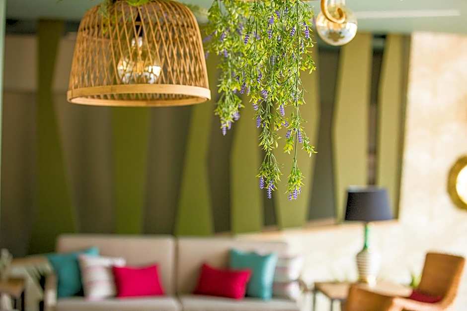 Amadores Beach Apartments