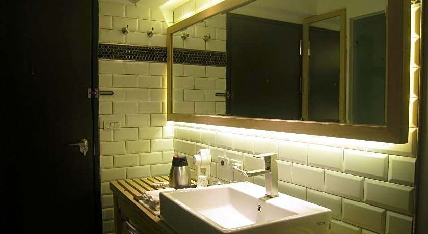 Formosa Boulevard Station Garden Hotel