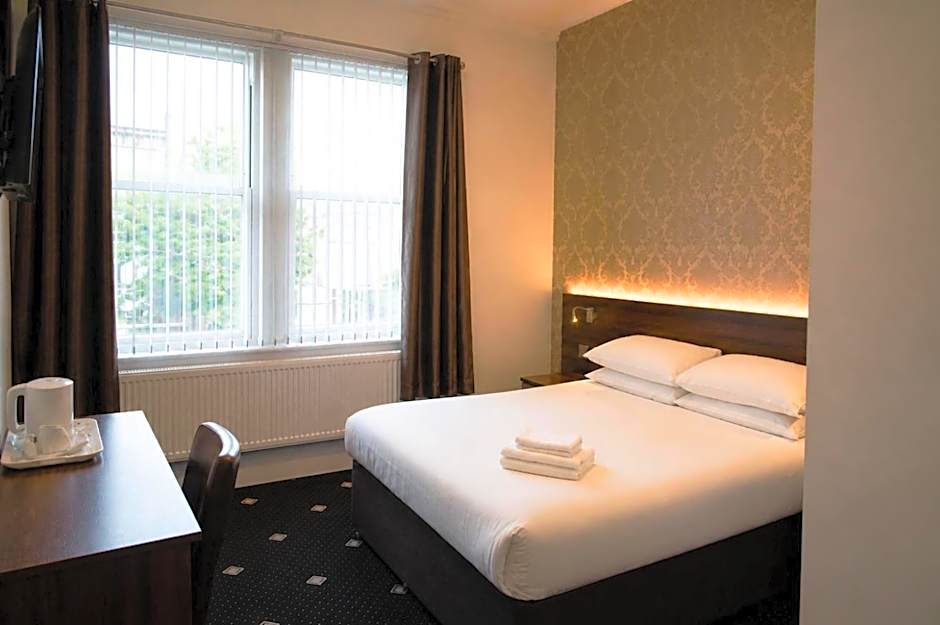Marlborough Hotel