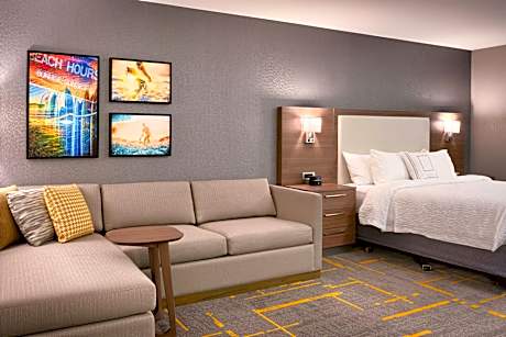 King Bunk Bed Suite, 1 Bedroom Suite, Bedroom 1: 1 King, Bedroom 2: 2 Twin bunk, Sofa bed