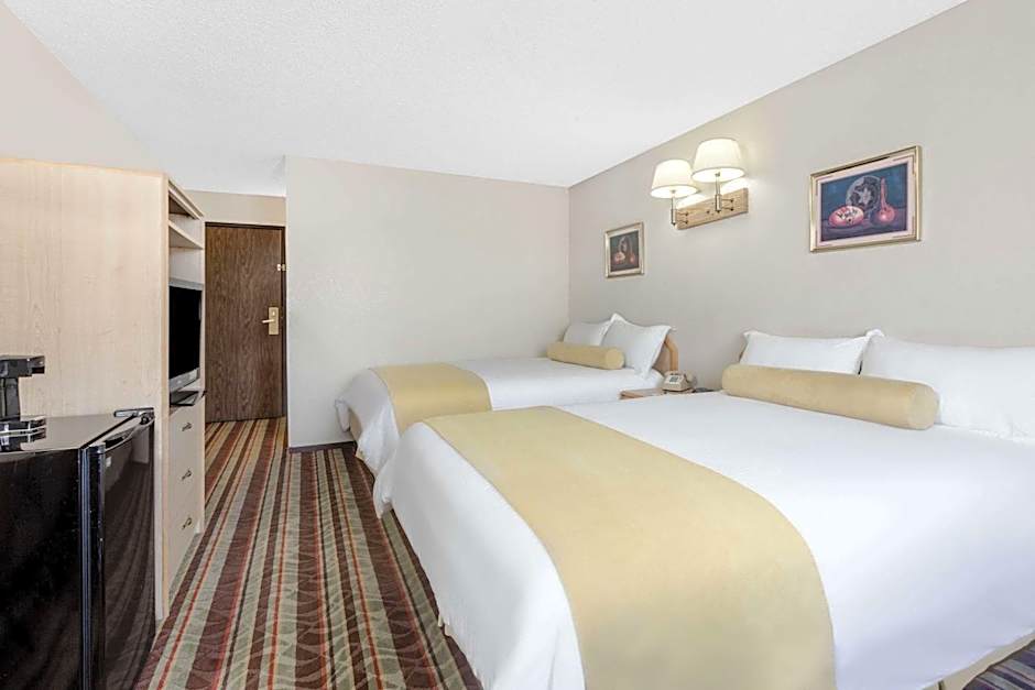 Super 8 by Wyndham Lake Havasu City