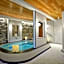 Reykjavik Consulate Hotel, Curio Collection by Hilton