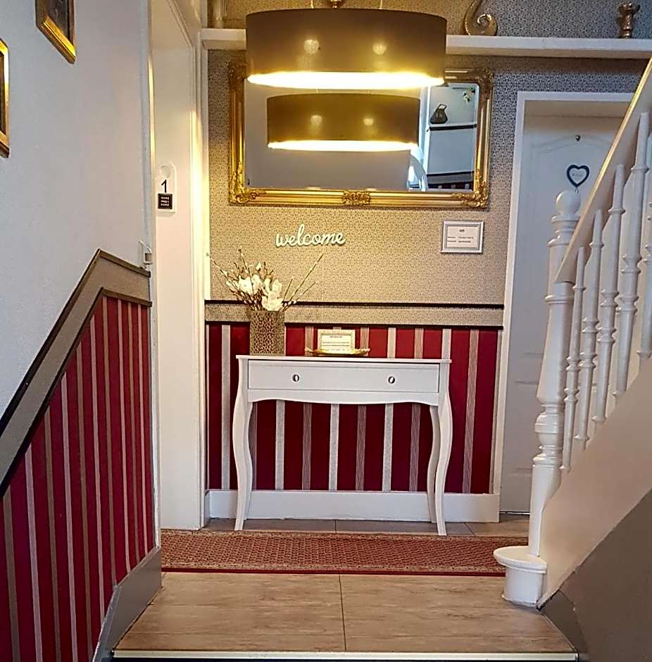 LA Boutique House