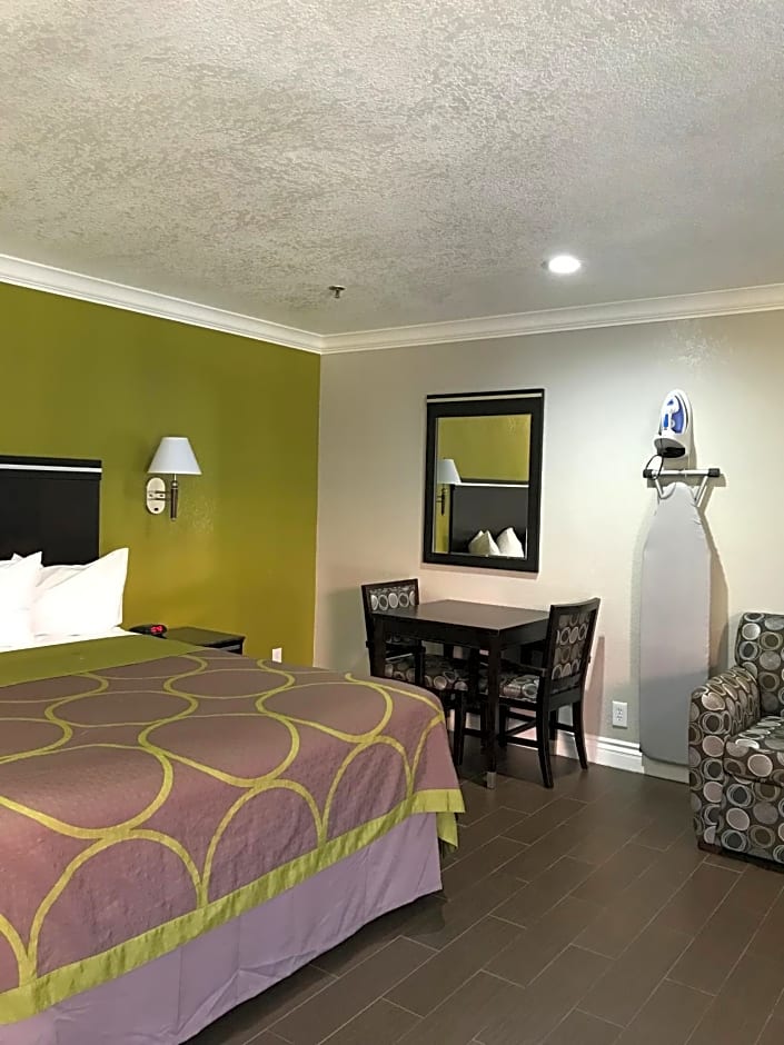 Super 8 By Wyndham Inglewood/LAX