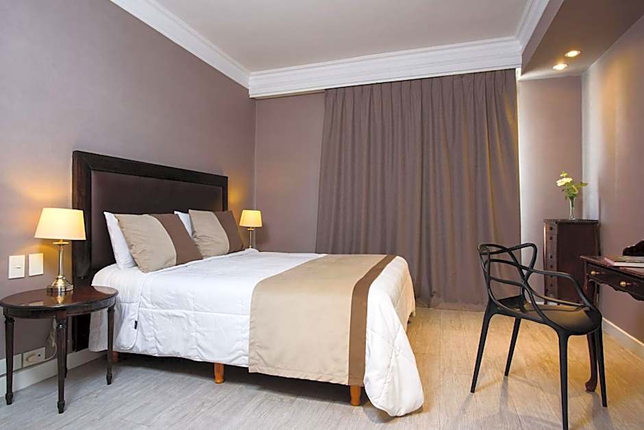 1253 Recoleta Small Hotel