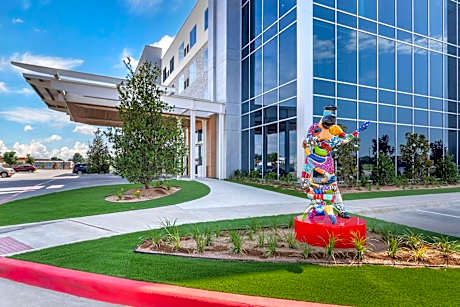 Cambria Hotel Waco University Riverfront