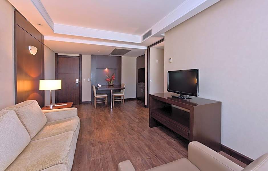 Photo 1 of 3 of Executive Suite