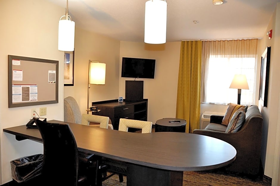 Candlewood Suites Sterling, an IHG Hotel