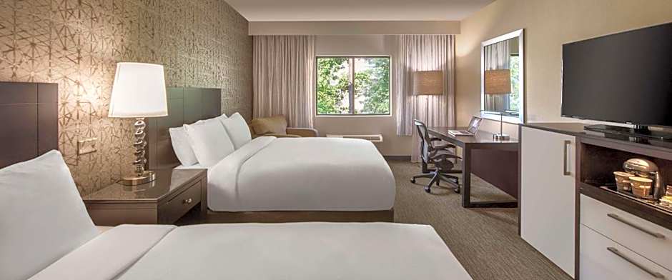 DoubleTree by Hilton Hotel Chicago Wood Dale - Elk Grove