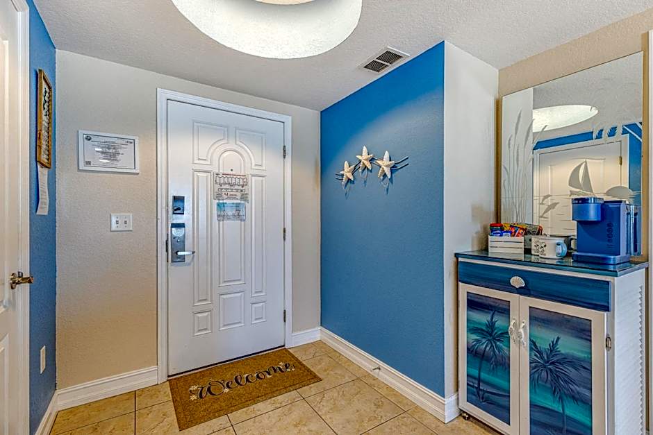 Corner Suite Luxury Panoramic Ocean Views