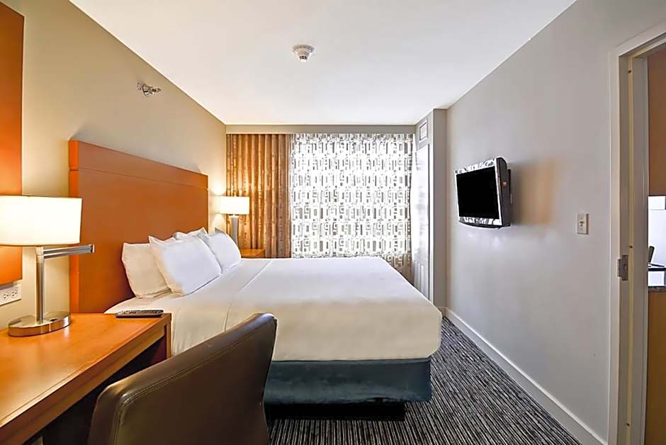 Hyatt House Chicago Warrenville