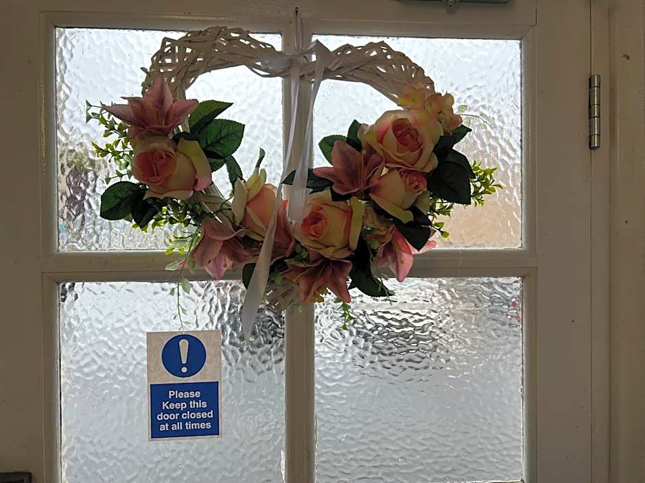 Modern Rooms with SELF Check-In The Castle, Coldstream