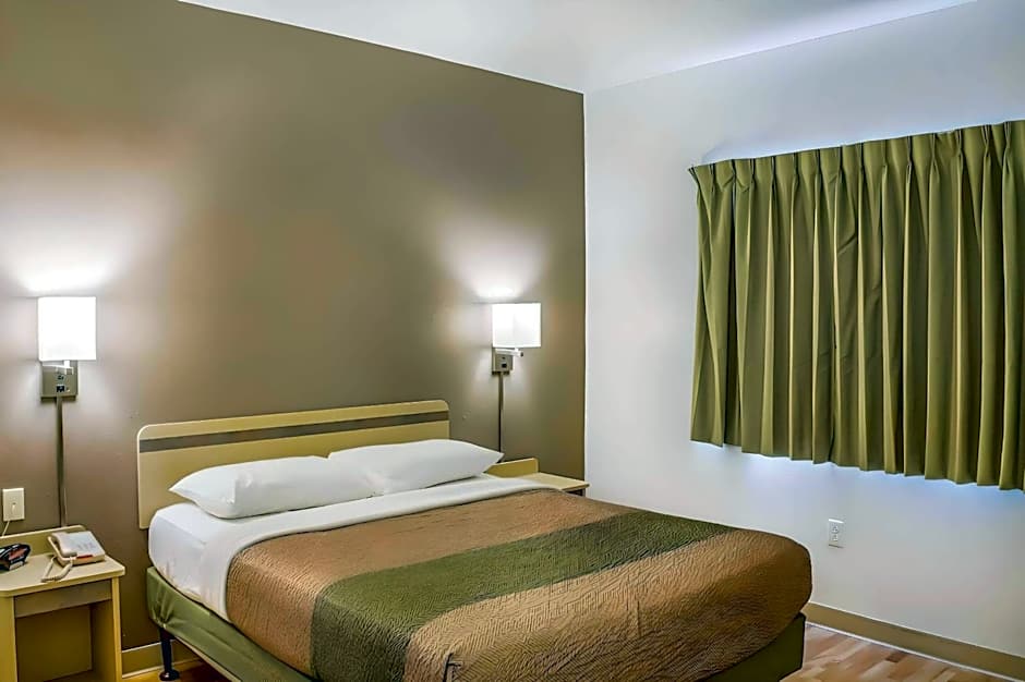 Rodeway Inn Fishers Indianapolis