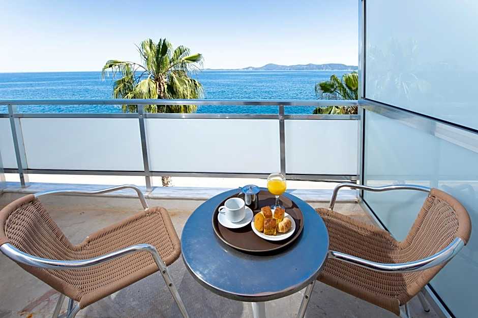 Avra Hotel