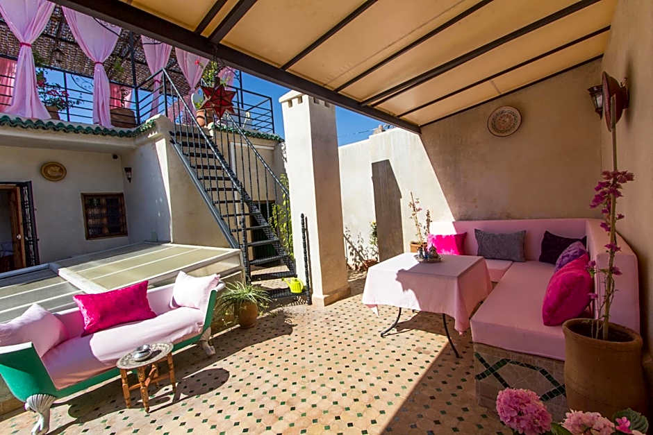 Riad Sanaa Rose