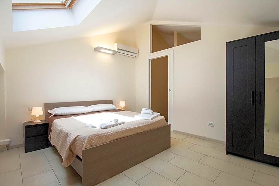 Royal Playa Suite and Apartament -private parking- self chek out