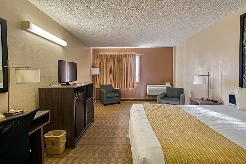 Super 8 by Wyndham Sturgis