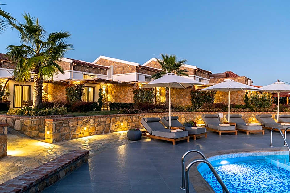 Akrolithos Luxury Suites & Spa