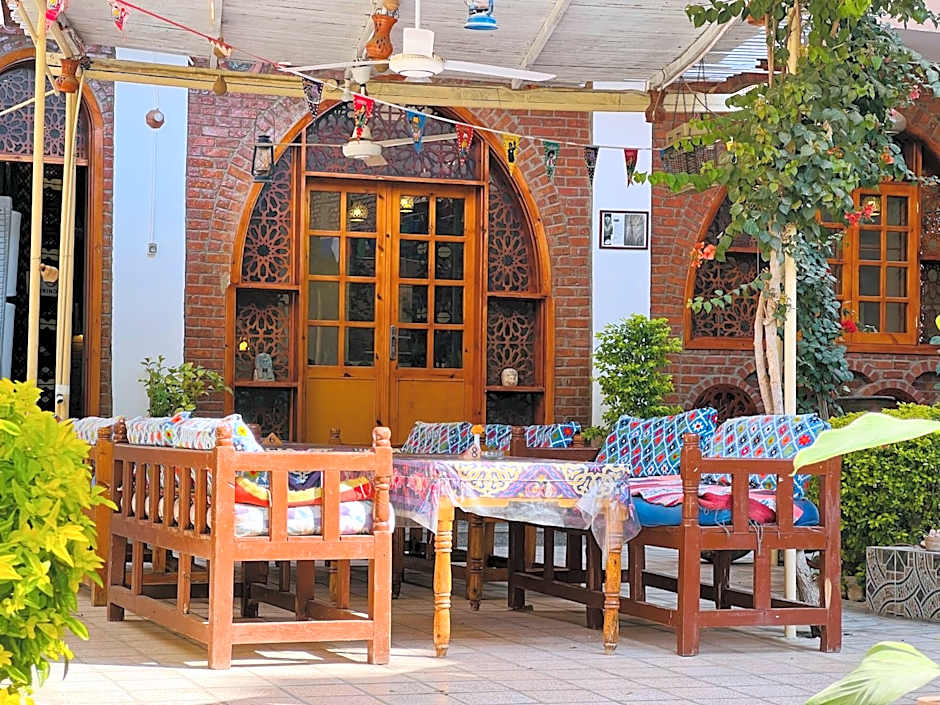 Amon Hotel