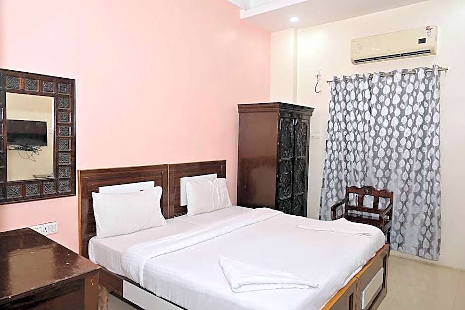 Hotel Ganga Monastery