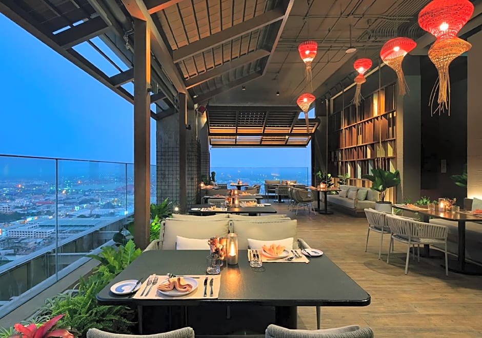 Ad Lib Hotel Khon Kaen