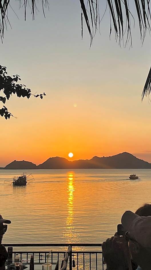 LePont Cat Ba Bungalow