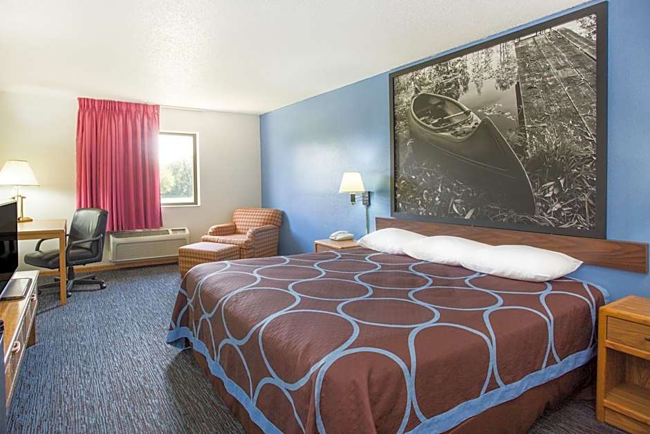 Super 8 by Wyndham Monmouth IL