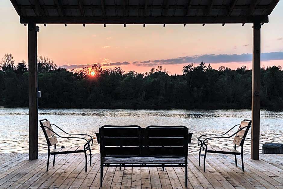 Motel 6 Campbellford, ON