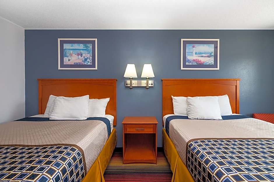 Travelodge by Wyndham Spirit Lake/Okoboji
