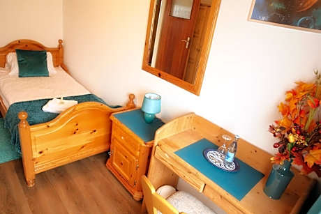 Standard Single Room with Shower