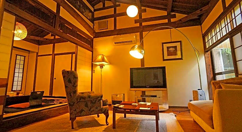 Yufuin Onsen Kishokaiuntei Muzinzo