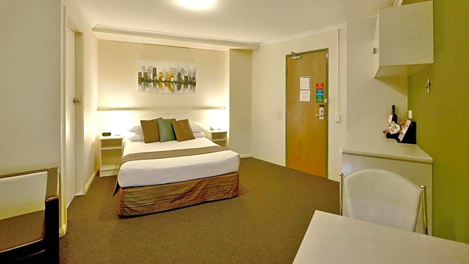 Atlantic Tower Motor Inn