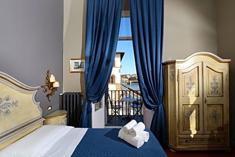 Luxury Double or Twin Room with Balcony and River View