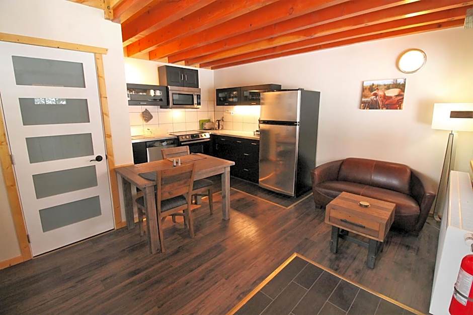 Red Cariboo Apartments