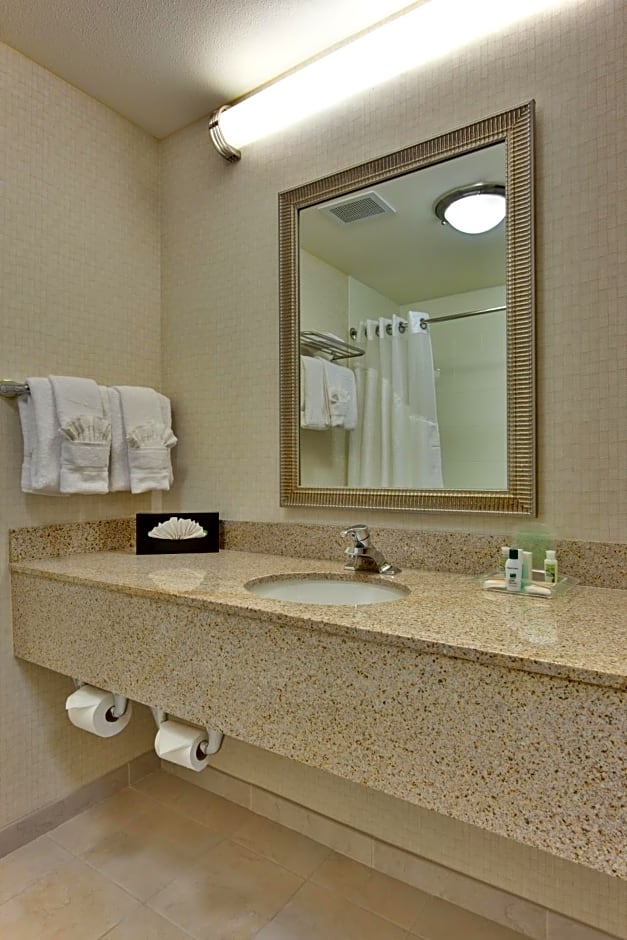 Holiday Inn Hotel & Suites Bakersfield