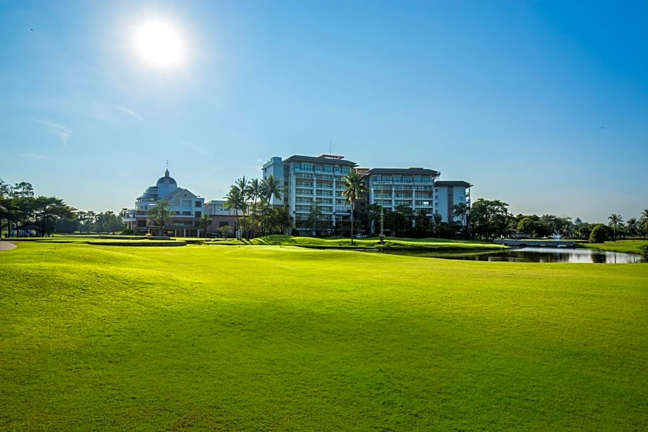 Summit Windmill Golf Residence