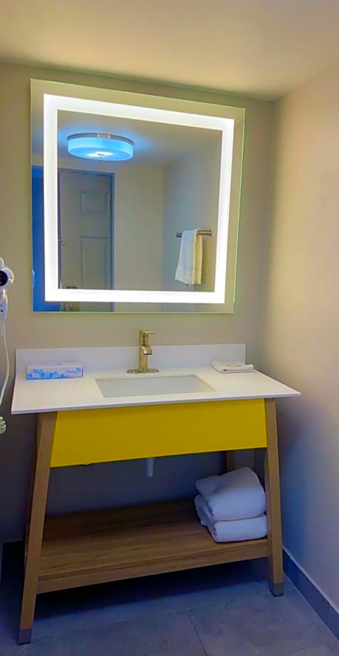 Days Inn by Wyndham Reno