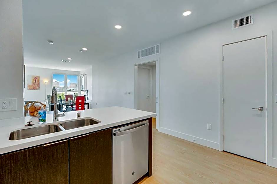 Apart Hotel near Dodgers Stadium