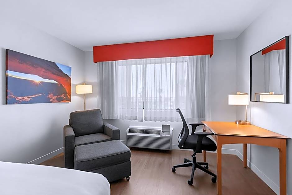 Red Lion Inn & Suites Goodyear - West Phoenix
