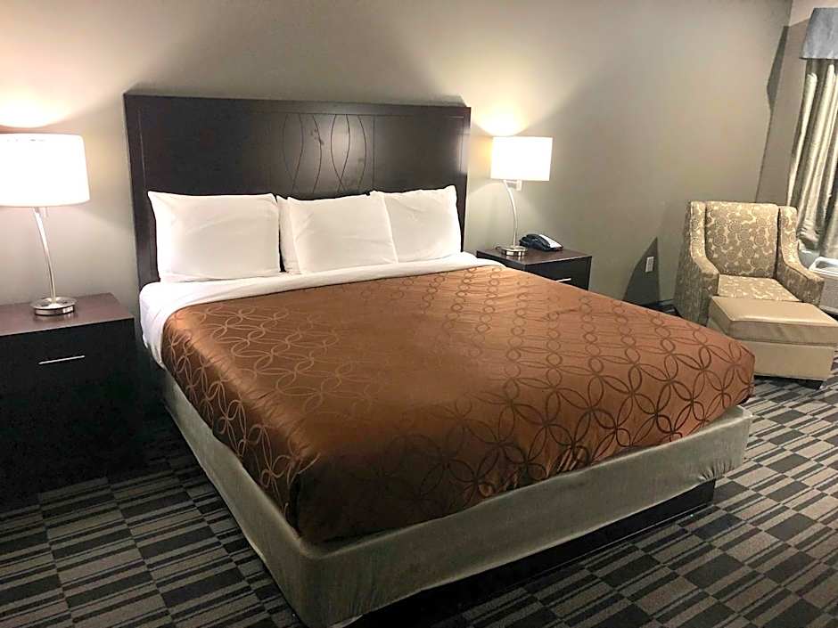 Catoosa Inn & Suites