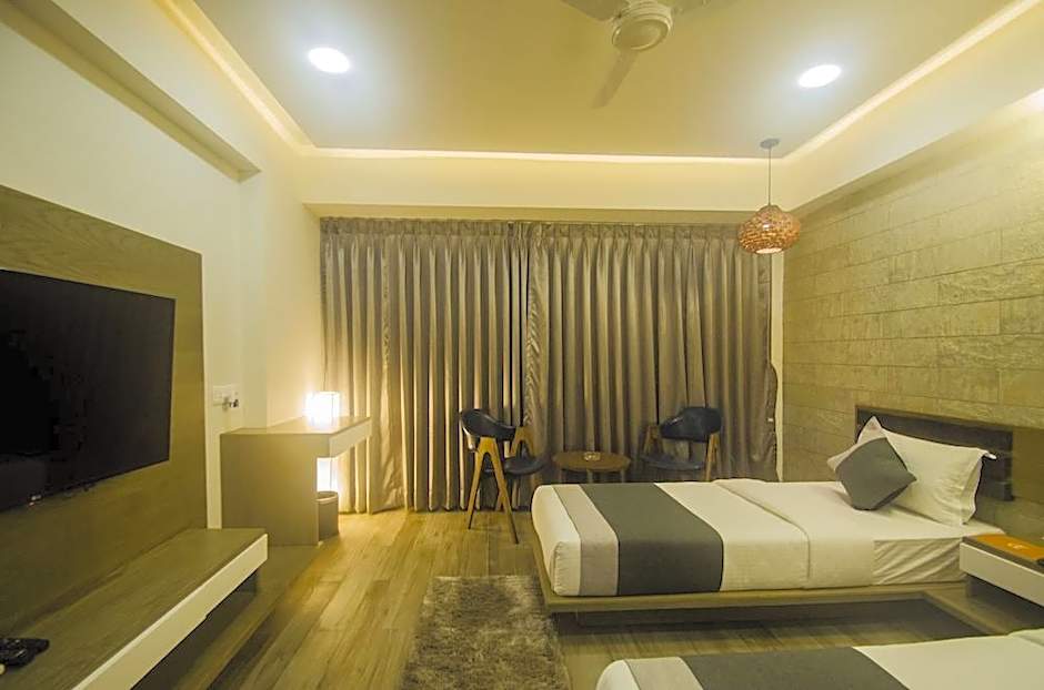 Hotel Grand Elegance